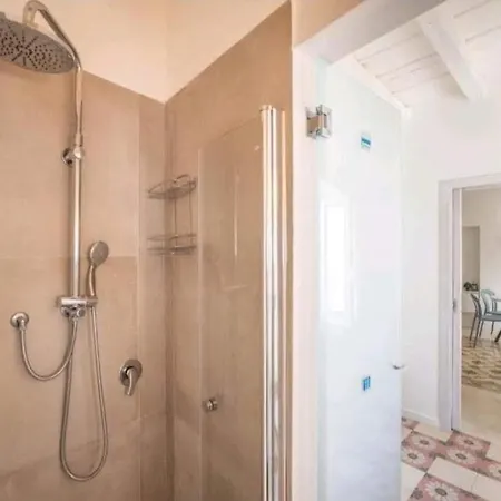 Comes Apartment Monopoli