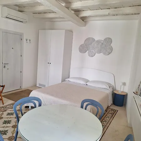 Comes Apartment Monopoli